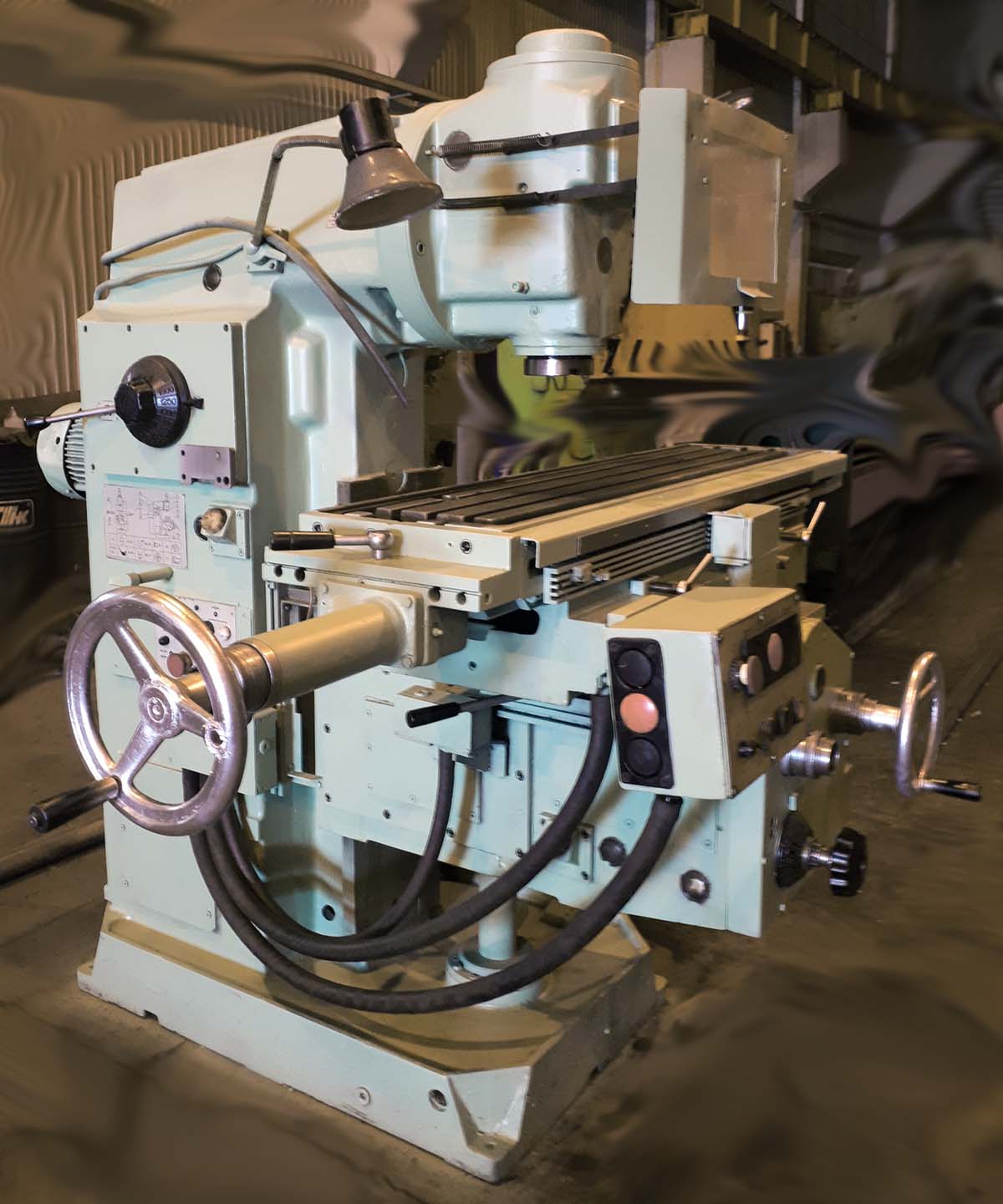 Фото фрезерного верстата 6Д12